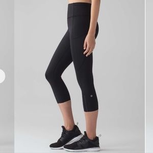Lululemon Fast & Free Crop II 19" Size 8